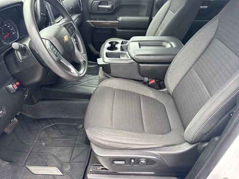 Used 2022 Chevrolet Silverado 2500 LT AWD/4WD image 9