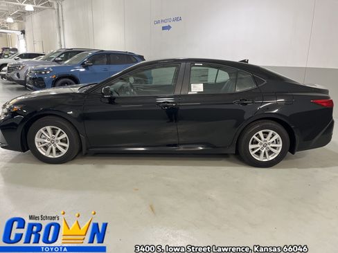 New 2026 Toyota Camry LE FWD image 5