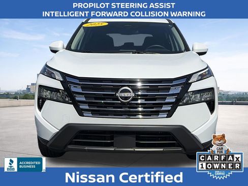Certified 2025 Nissan Rogue SV image 8