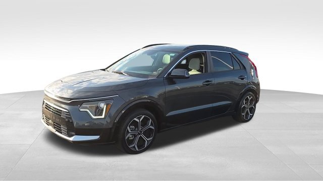 Used 2023 Kia Niro EX Touring FWD image 2