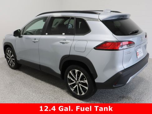 Certified 2024 Toyota Corolla Cross XLE image 9