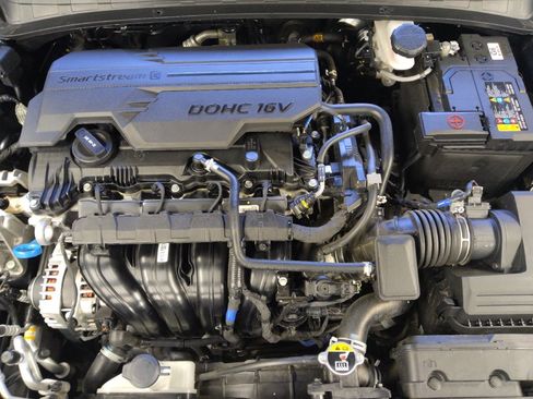 Used 2025 Hyundai Elantra SEL FWD image 30