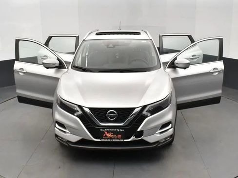 Used 2022 Nissan Rogue Sport SL w/ Premium Package image 10