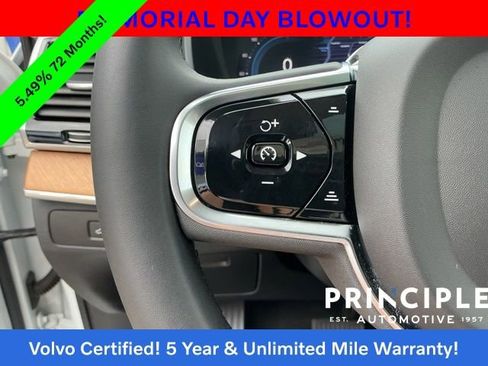 Certified 2023 Volvo XC90 B5 Plus AWD/4WD image 23