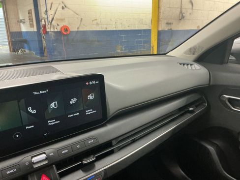 Used 2025 Kia K4 FWD image 31