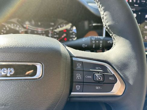 Used 2024 Jeep Compass Limited image 30