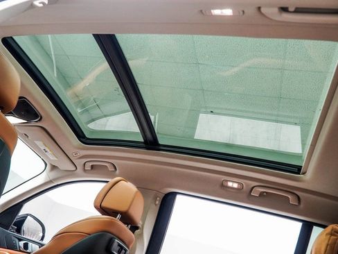 Used 2022 BMW X7 xDrive40i w/ Premium Package image 41