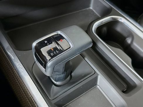 Used 2025 Chevrolet Silverado 1500 LT Trail Boss w/ Convenience Package II AWD/4WD image 17