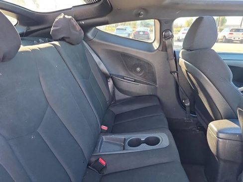 Used 2017 Hyundai Veloster Value Edition image 15