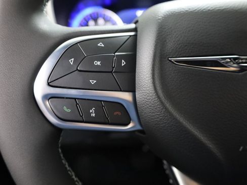 New 2026 Chrysler Pacifica Select image 9