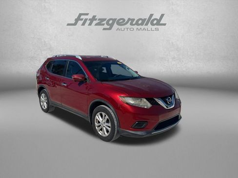 Used 2015 Nissan Rogue SV w/ SV Premium Package FWD image 2