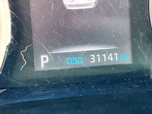 Used 2021 Toyota RAV4 XLE w/ Convenience Package image 12