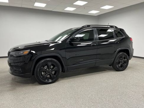 Used 2021 Jeep Cherokee Latitude Plus FWD image 5