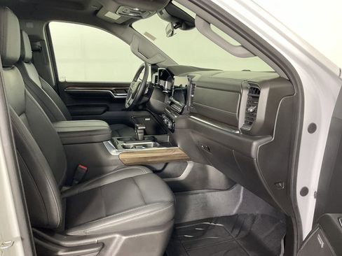 Used 2024 Chevrolet Silverado 1500 RST w/ Redline Edition AWD/4WD image 25
