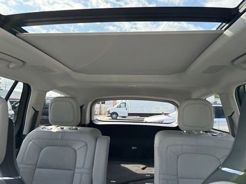 Certified 2025 Lincoln Aviator Reserve w/ Equipment Group 201A AWD/4WD image 30