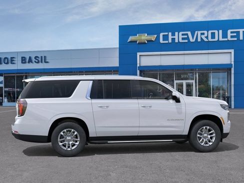 New 2026 Chevrolet Suburban LS AWD/4WD image 5