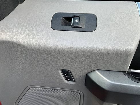 Used 2019 Ford F150 XLT w/ Equipment Group 302A Luxury AWD/4WD image 34