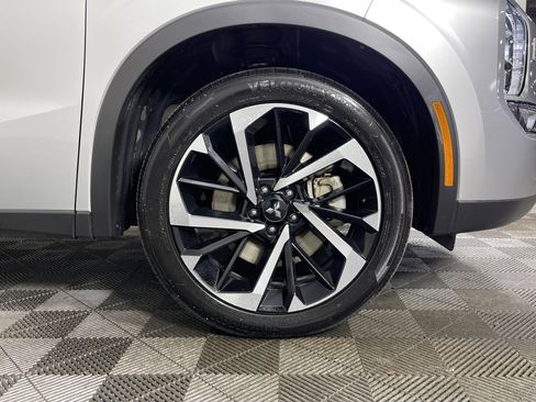 Used 2024 Mitsubishi Outlander SE image 7