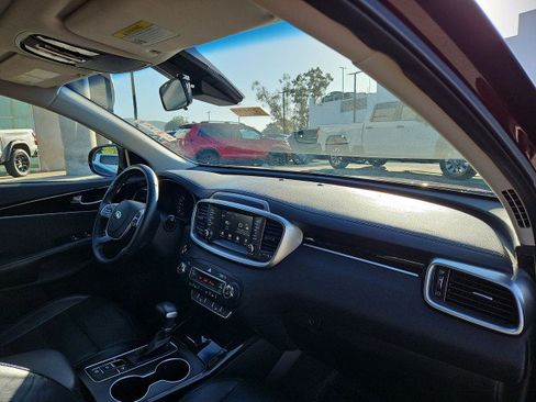 Used 2020 Kia Sorento EX FWD image 28