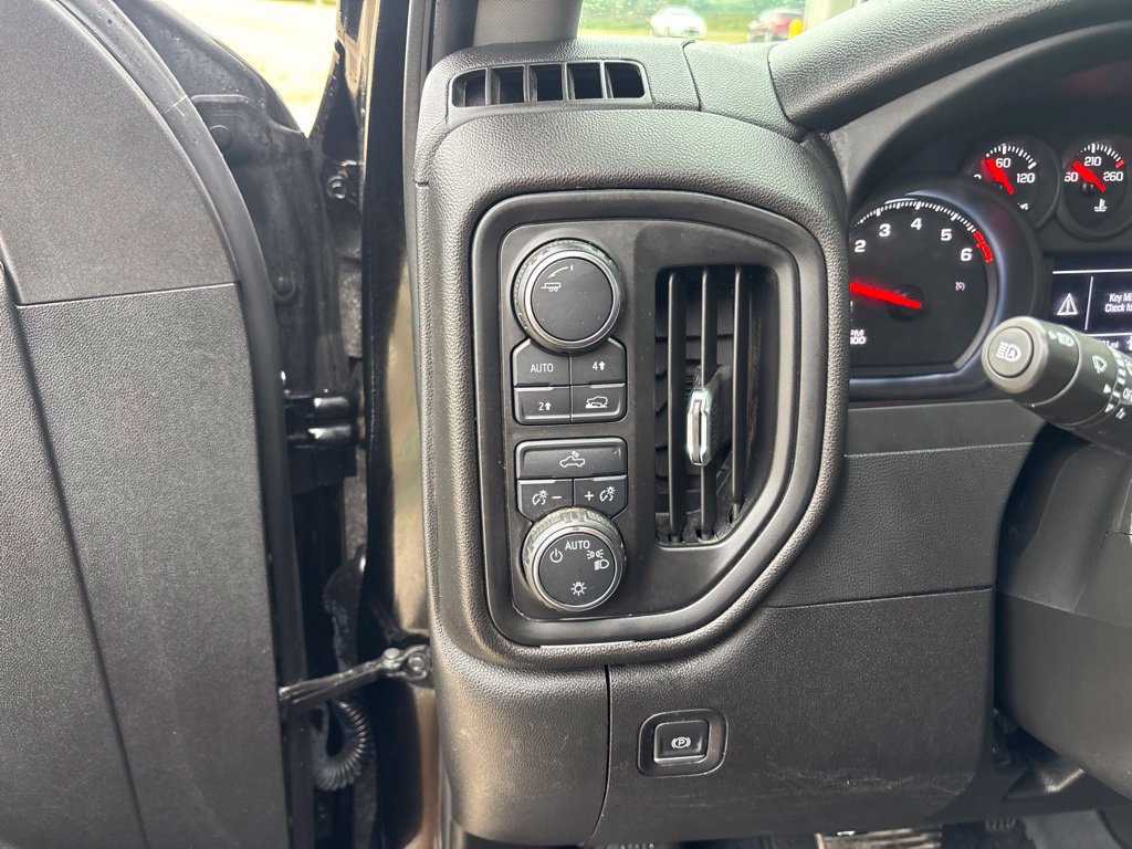 Used 2024 Chevrolet Silverado 1500 Custom w/ Rally Edition AWD/4WD image 17
