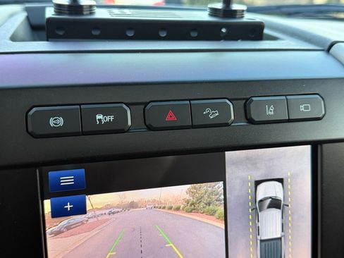 Used 2021 Ford F250 Platinum w/ FX4 Off-Road Package image 25