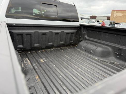 Used 2022 Ford Ranger Lariat w/ Tremor Off-Road Package AWD/4WD image 12