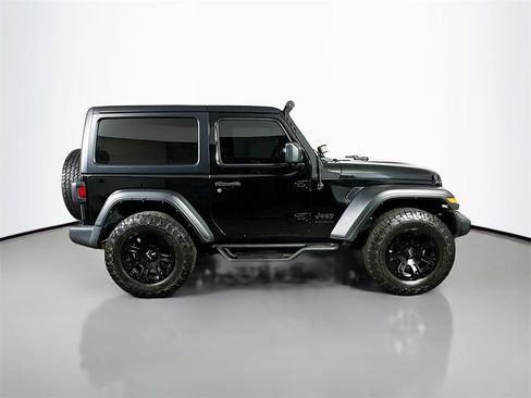 Used 2022 Jeep Wrangler Sport image 7