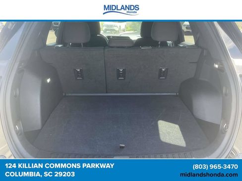 Used 2025 Chevrolet Equinox LT FWD image 8