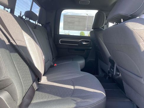 New 2026 RAM 2500 Big Horn AWD/4WD image 17