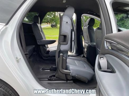 Used 2024 Buick Enclave Essence FWD image 36