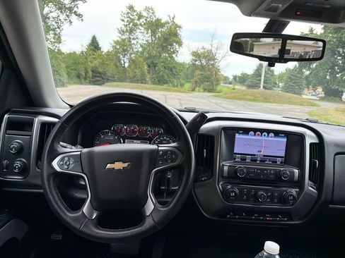 Used 2017 Chevrolet Silverado 1500 LT w/ Midnight Edition AWD/4WD image 24