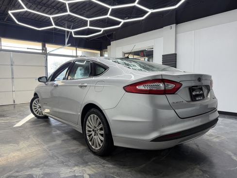 Used 2013 Ford Fusion SE image 3