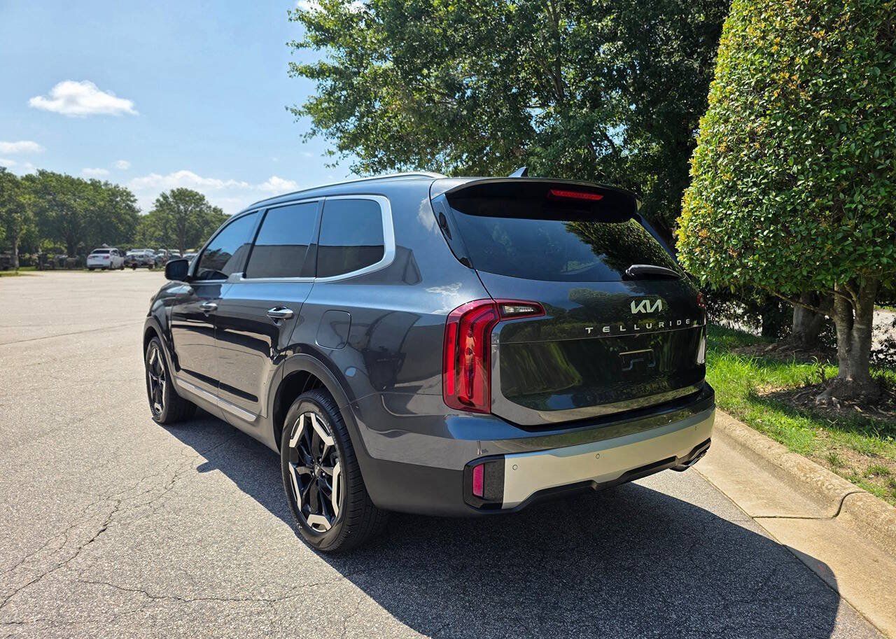 Used 2023 Kia Telluride S AWD/4WD image 3
