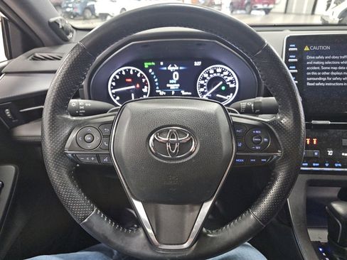 Used 2022 Toyota Avalon Touring w/ Advanced Safety Package image 15