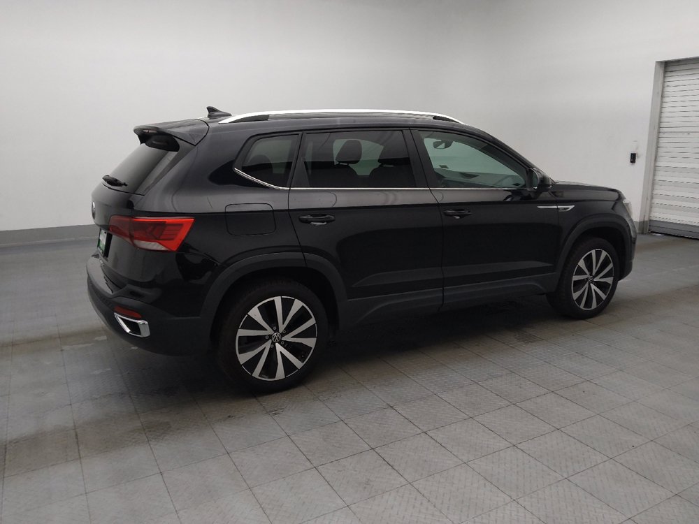 Used 2024 Volkswagen Taos SE FWD image 10