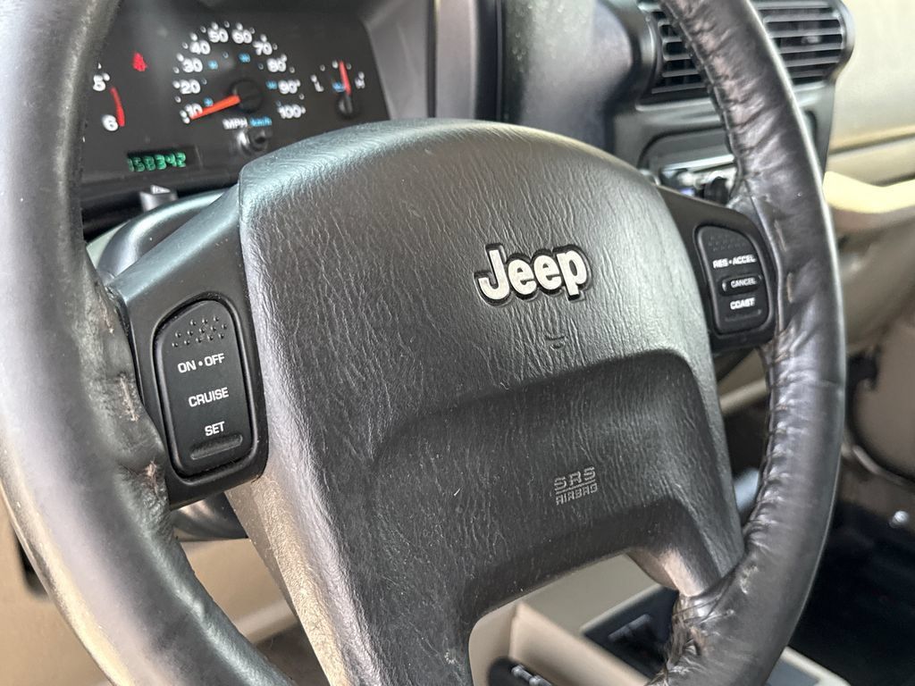 Used 2005 Jeep Wrangler Unlimited Rubicon w/ Sahara Edition Group AWD/4WD image 30