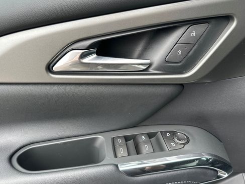 New 2025 Chevrolet Traverse LT w/ Enhanced Driving Package image 11