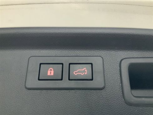 Used 2022 Subaru Forester Premium image 9