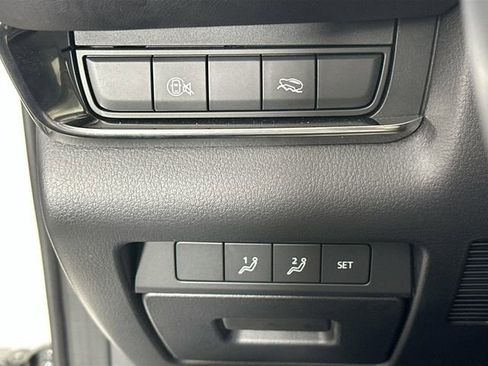 Used 2025 MAZDA CX-30 AWD 2.5 S w/ Preferred Package image 22