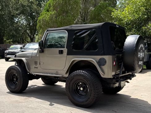 Used 2006 Jeep Wrangler Sport w/ 30" Tire & Wheel Group AWD/4WD image 11