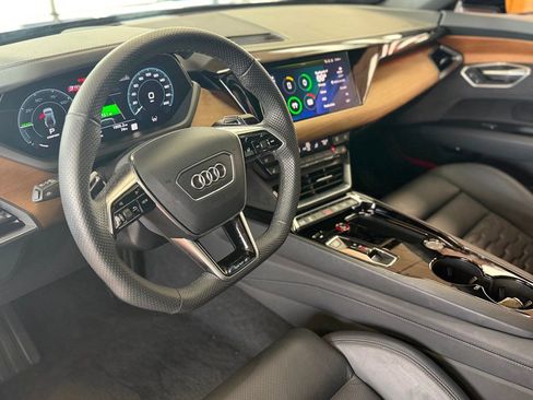 Used 2023 Audi e-tron GT Prestige AWD/4WD image 39