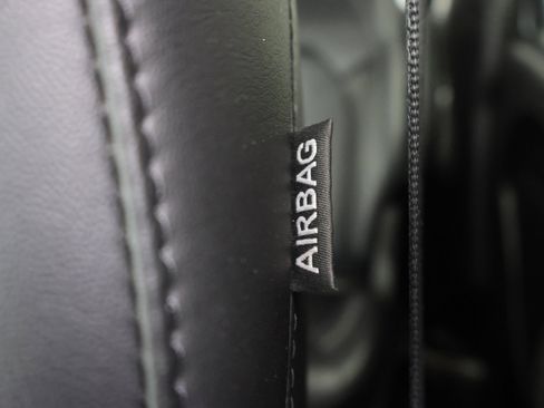 Used 2024 Chrysler Pacifica Limited FWD image 50