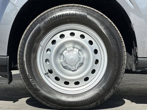 New 2025 Ford Maverick XL w/ Equipment Group 102A image 22