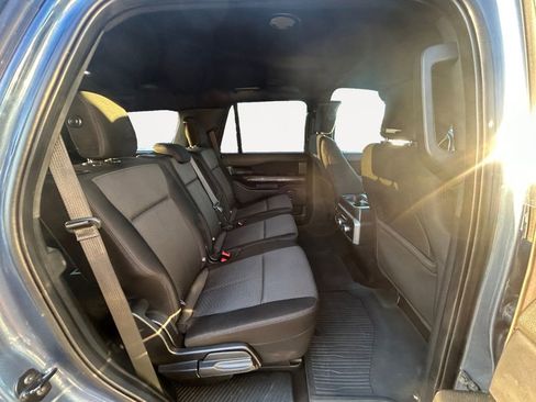 Used 2020 Ford Expedition XLT image 11