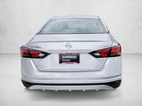 Used 2022 Nissan Altima 2.5 SV image 6