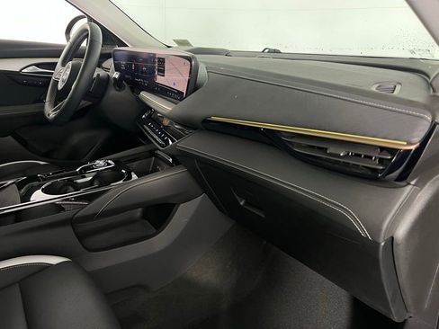 Used 2025 Buick Envision Sport Touring image 31