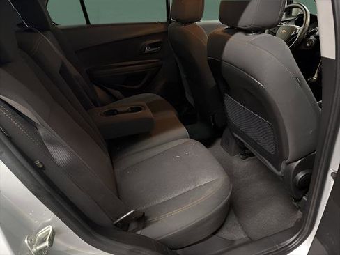 Used 2020 Chevrolet Trax LS w/ Tint and Cruise Package image 13