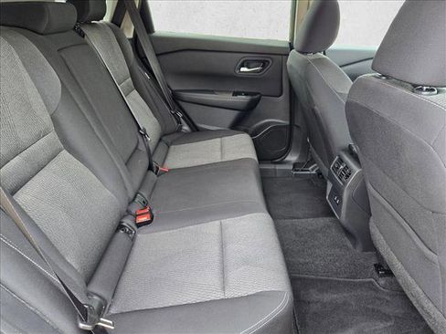 Used 2025 Nissan Rogue SV FWD image 18