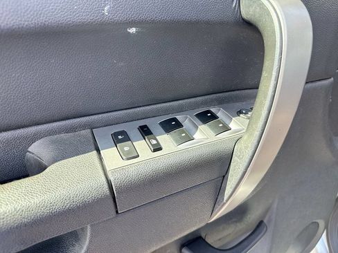 Used 2014 Chevrolet Silverado 2500 LT w/ Interior Plus Package AWD/4WD image 19