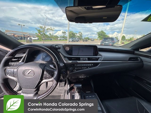 Used 2019 Lexus ES 300h FWD image 13